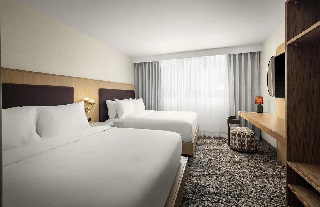 Embassy Suites By Hilton Cincinnati Northeast - Blue Ash-1