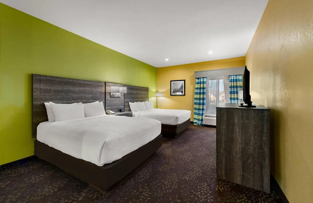 Quality Inn Warrensburg-1
