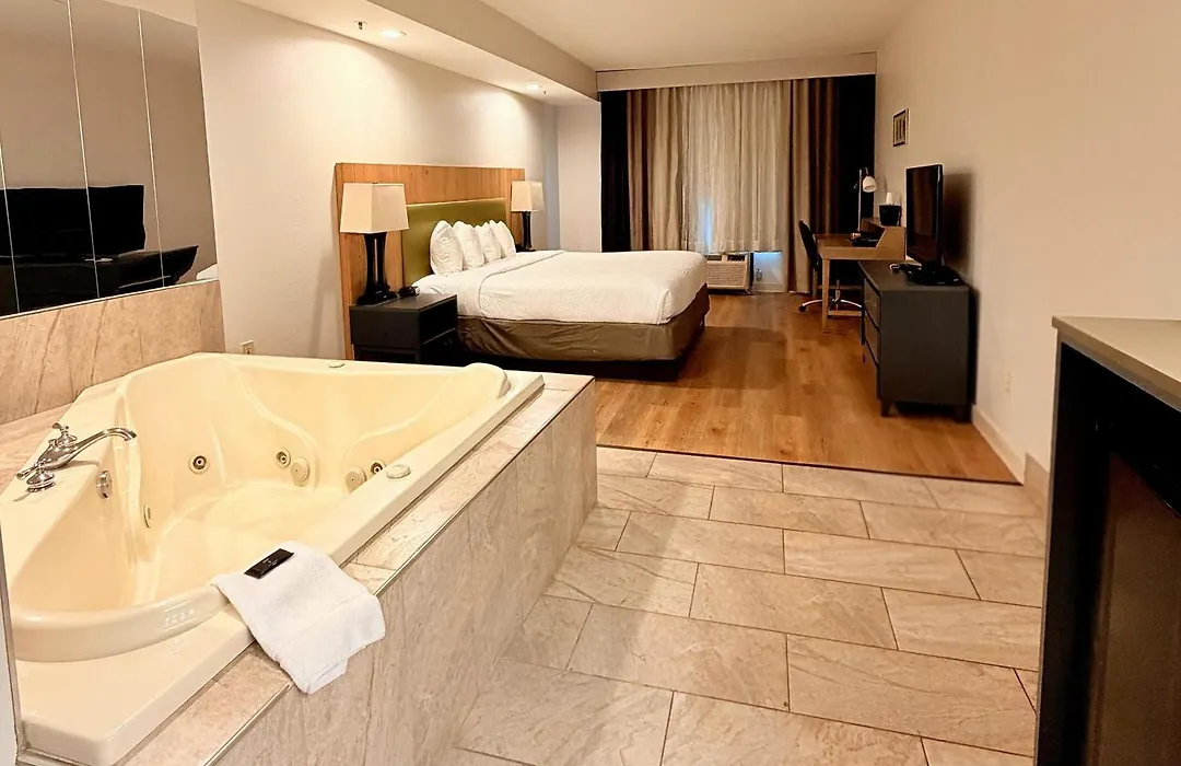 Radiant Inn And Suites-1