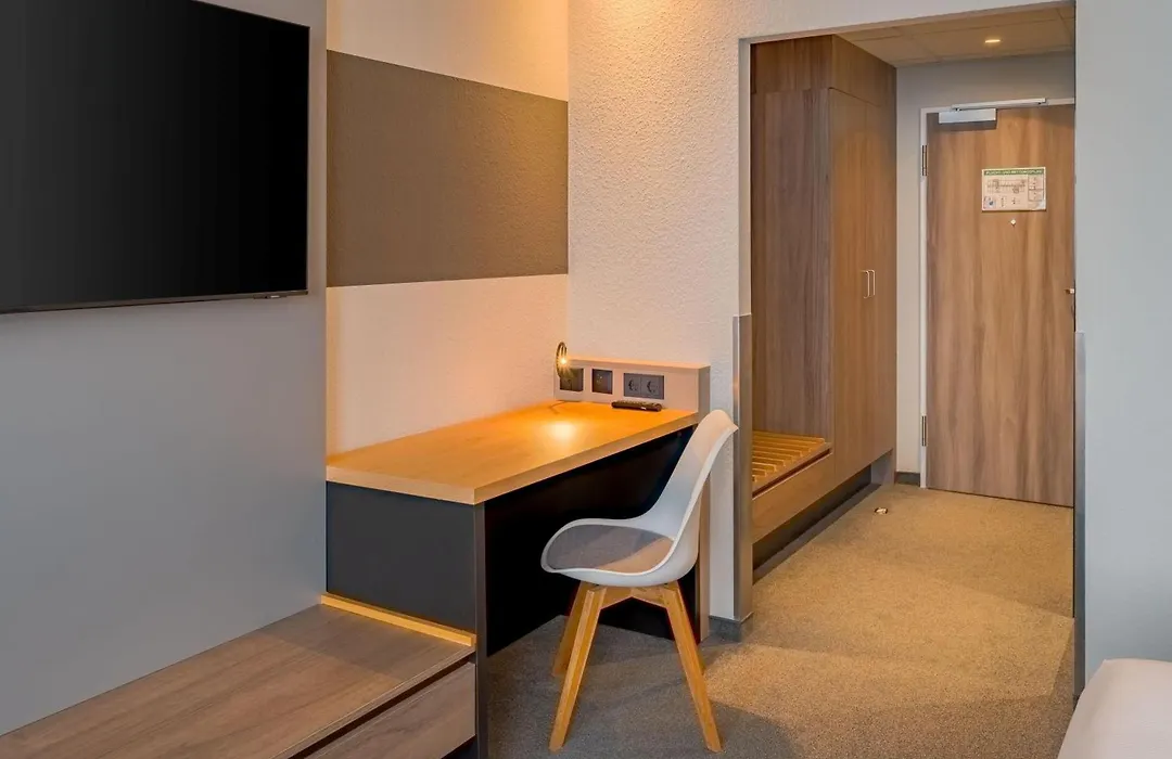 Spark By Hilton Wuppertal City Centre-1