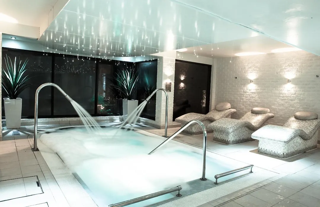 Moddershall Oaks Country Spa Retreat-1
