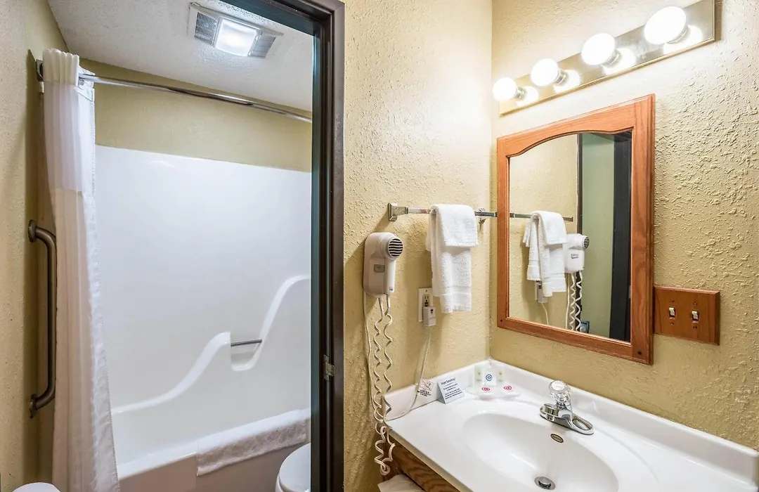 Quality Inn Scottsbluff-1