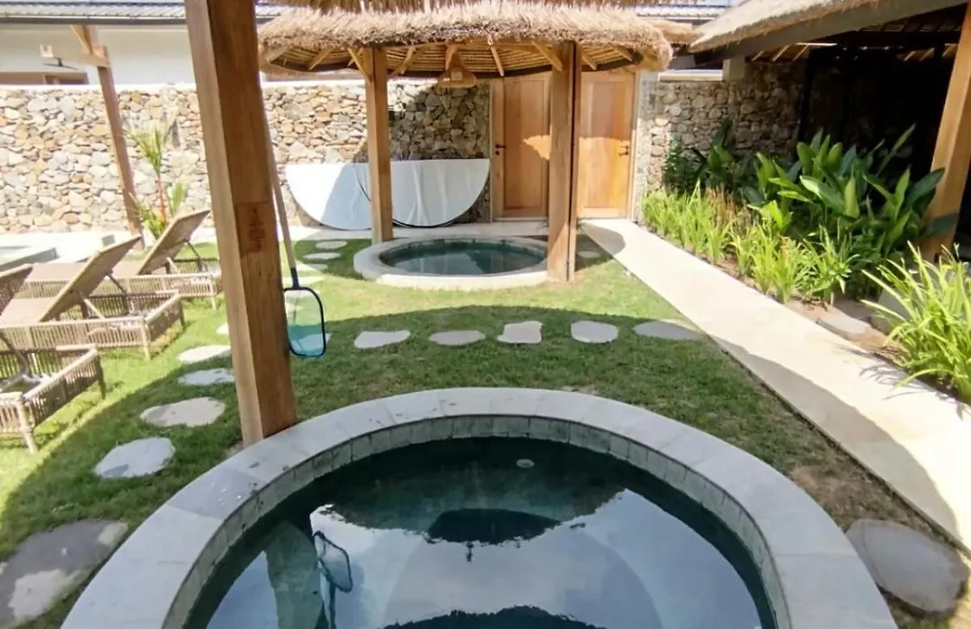 Baha Baha Villas West Sumbawa - Sk8, Gym, Sauna & Spas Hot & Cold, Bar & Restaurant-1