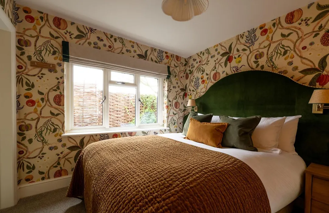 Bel And The Dragon-Cookham-1