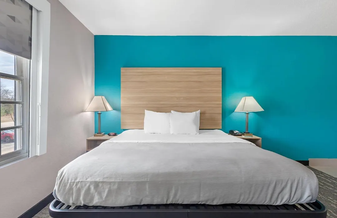Quality Inn & Suites Edgefield-1