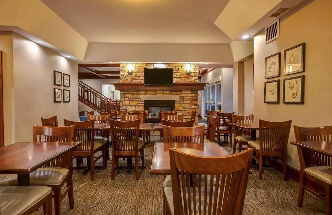 Country Inn & Suites By Radisson, Red Wing, Mn-1