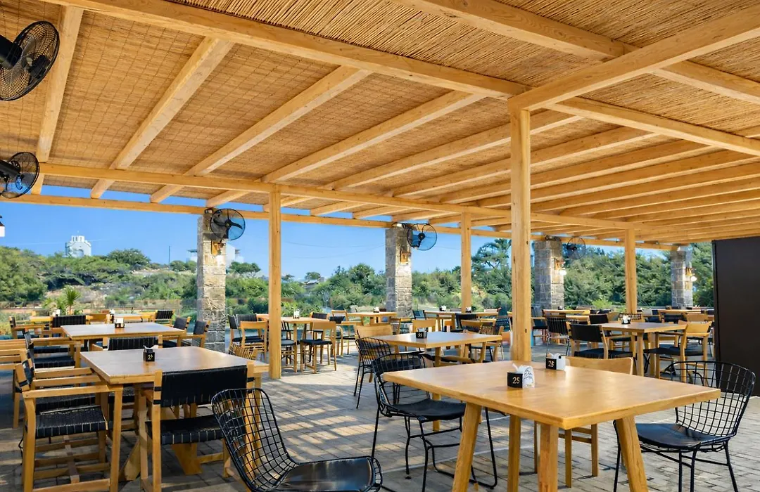 Helios Beach Hotel&Bungalows-1