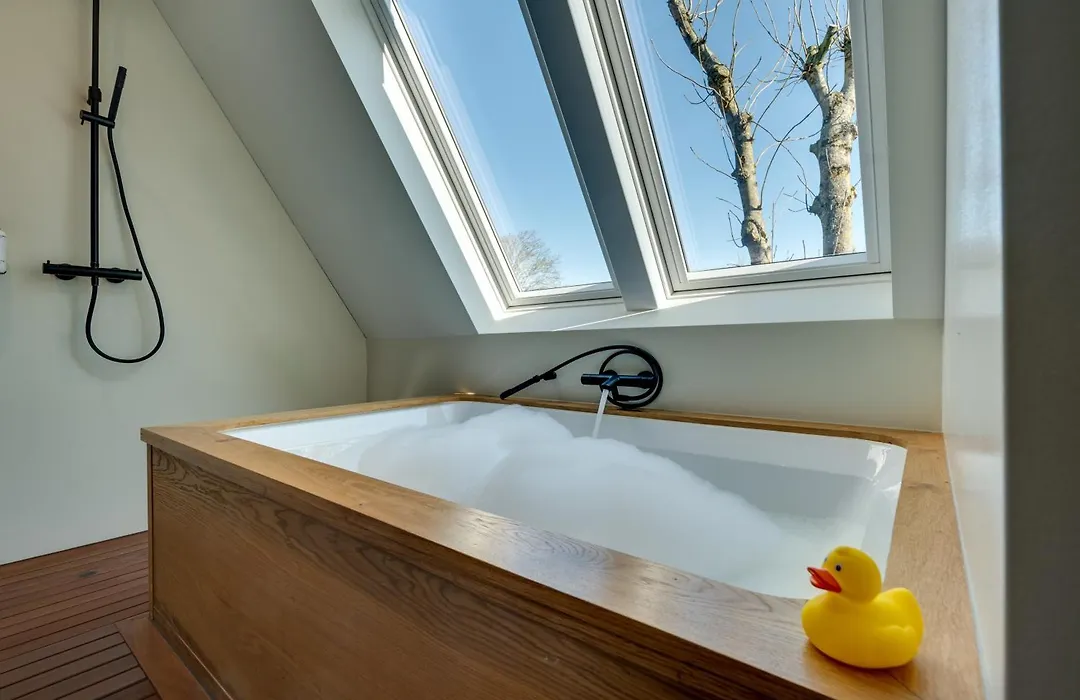 Van Heeckeren City Centre Jacuzzi Lofts-1