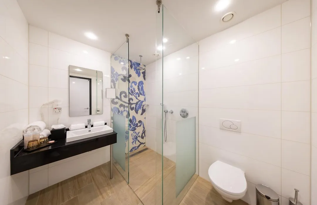 Van der Valk Hotel Schiphol-1