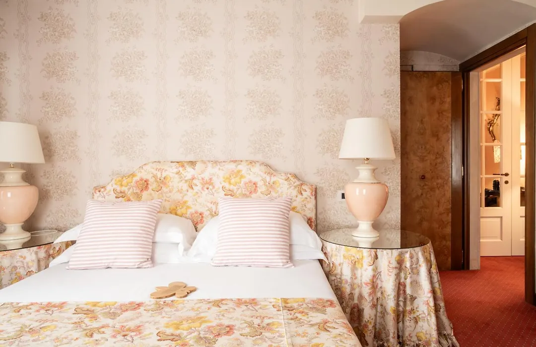 Villa Abbazia Relais & Chateaux-1