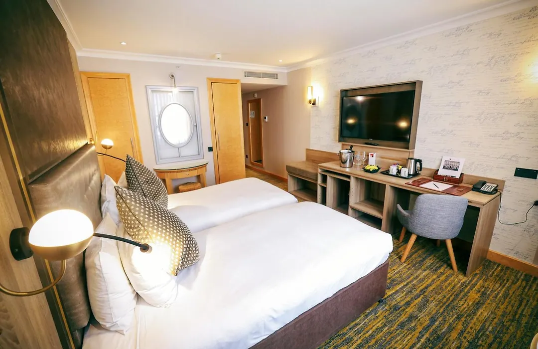 Courthouse Hotel London-1