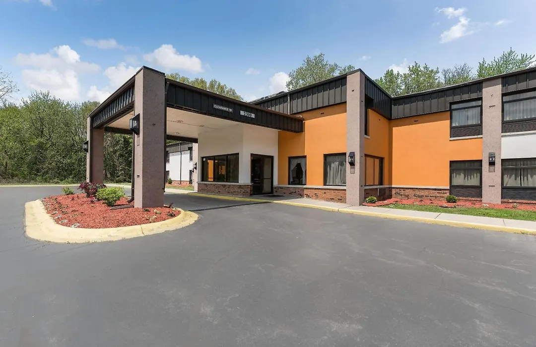 Quality Inn & Suites Portage Central-1