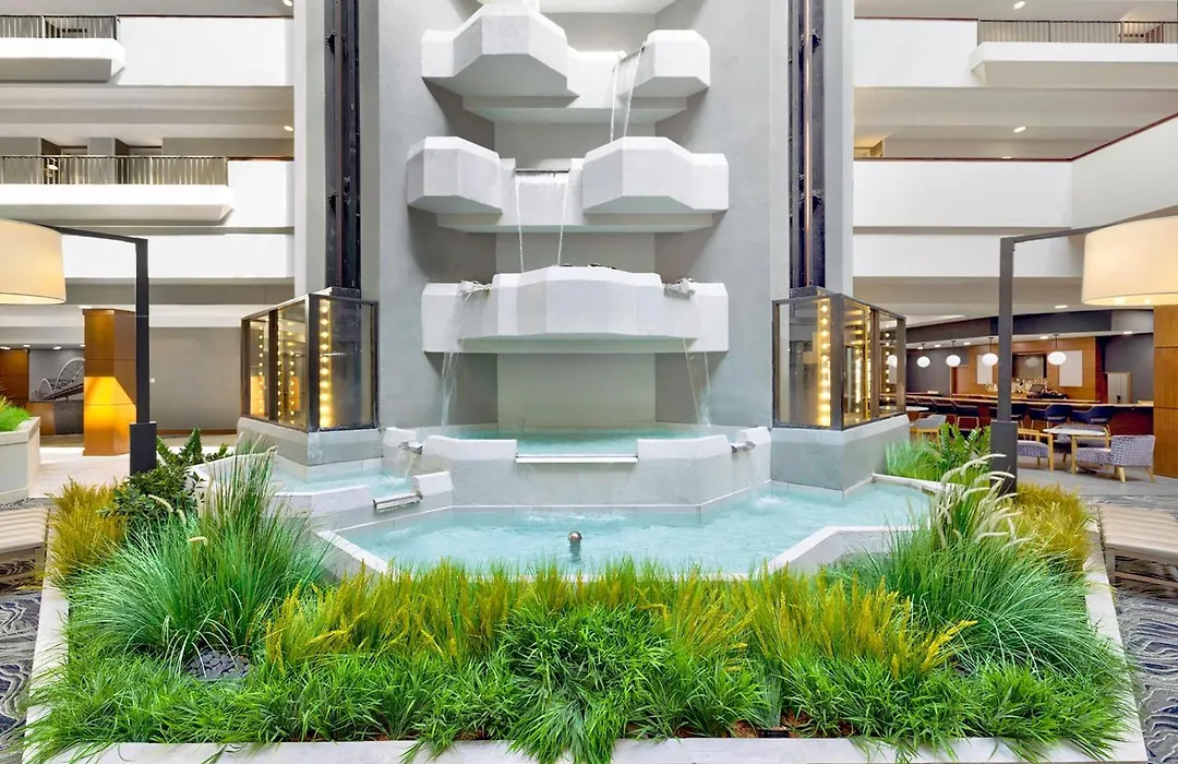 Doubletree By Hilton Davenport-1