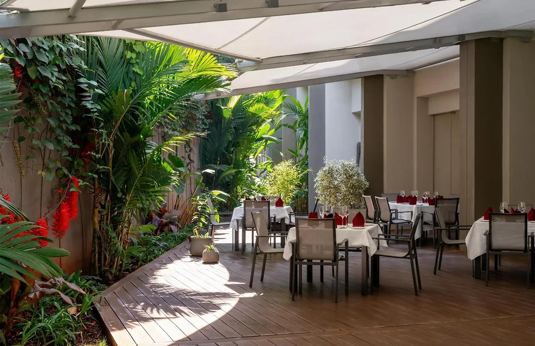 Radisson Blu Hotel & Residence Nairobi Arboretum-1