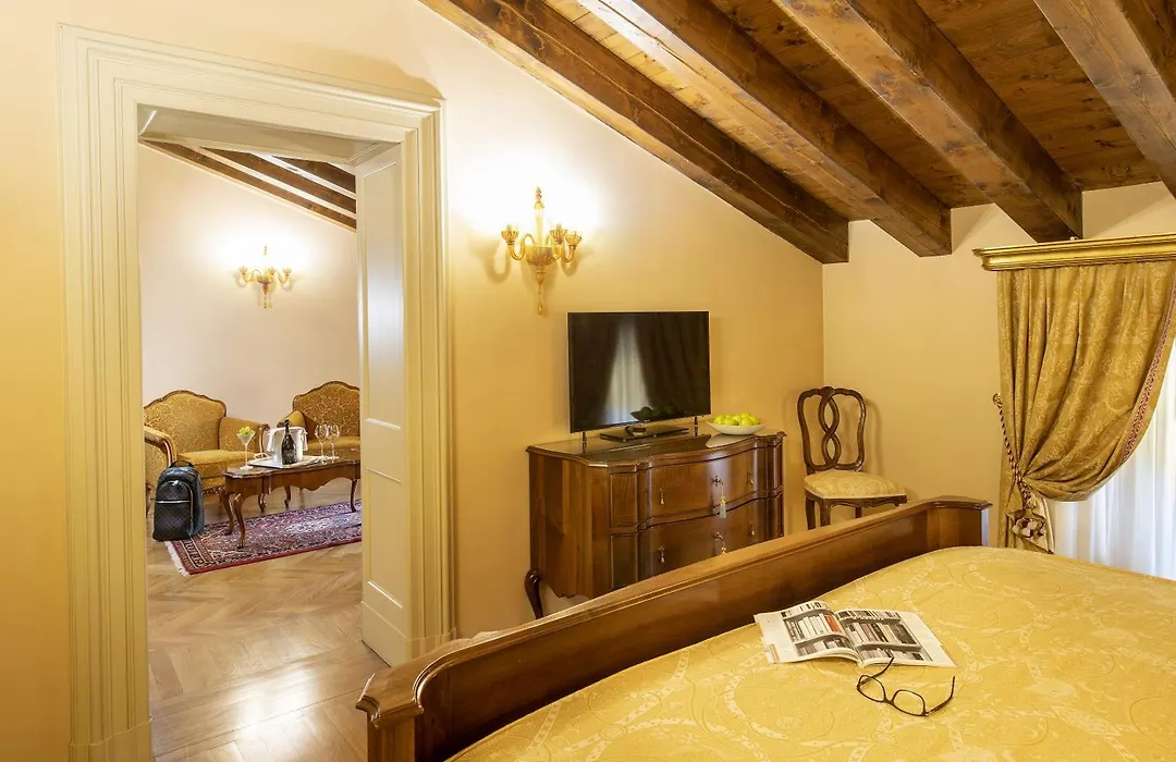 Villa Fenaroli Palace Hotel-1