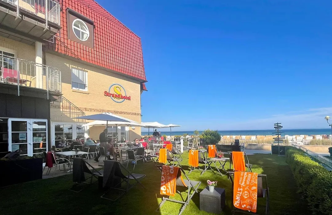 Strandhotel Grömitz-1