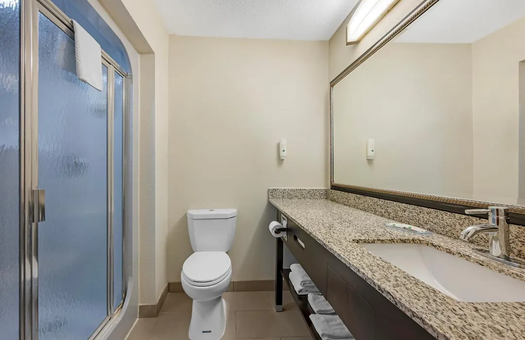 Quality Inn & Suites Goshen-1