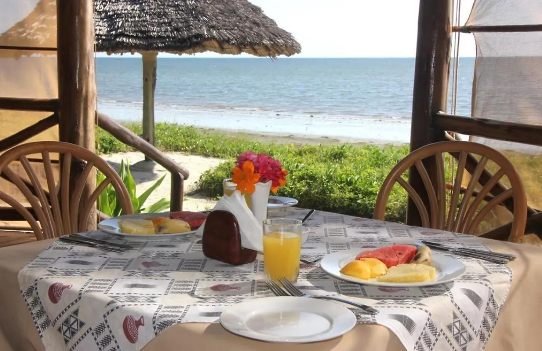 Barry'S Beach Resort Pangani-1