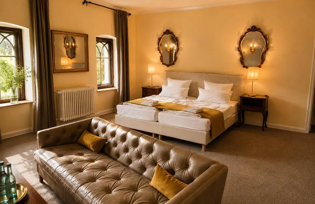 Romantik Hotel Schloss Reichenow-1