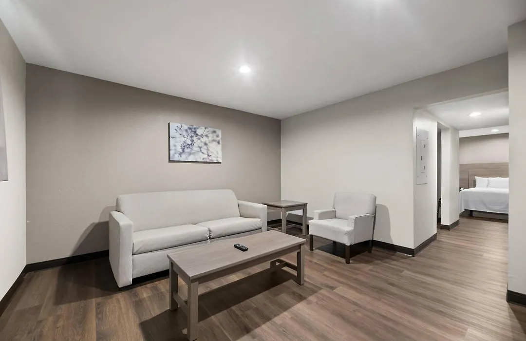 Quality Suites Wildwood - The Villages-1