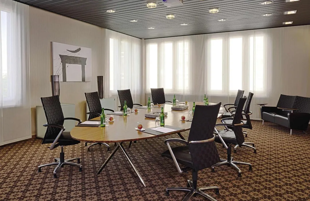 Moevenpick Hotel Zurich Airport-1