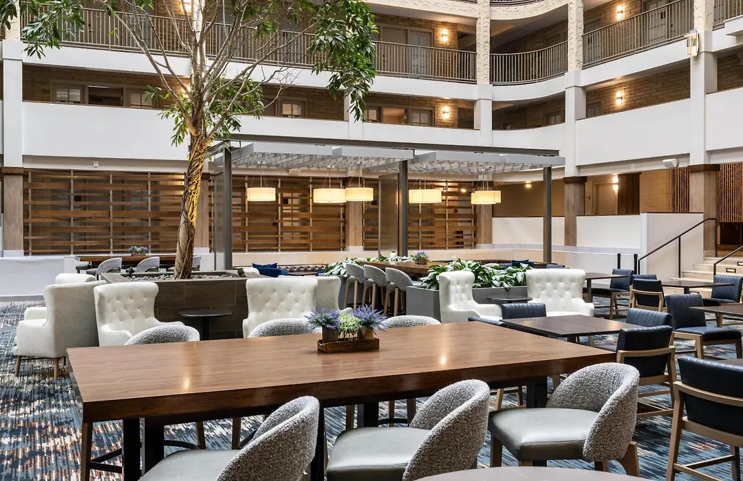 Embassy Suites By Hilton Minneapolis Bloomington Edina-1
