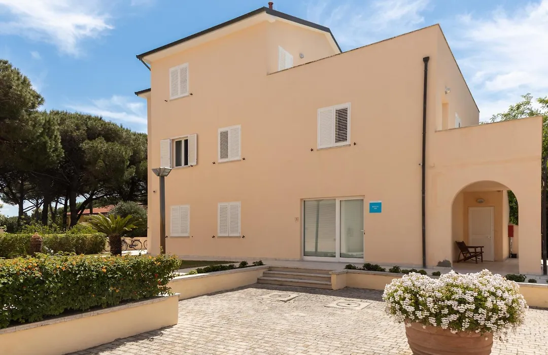 Bolgheri Marina Resort-1