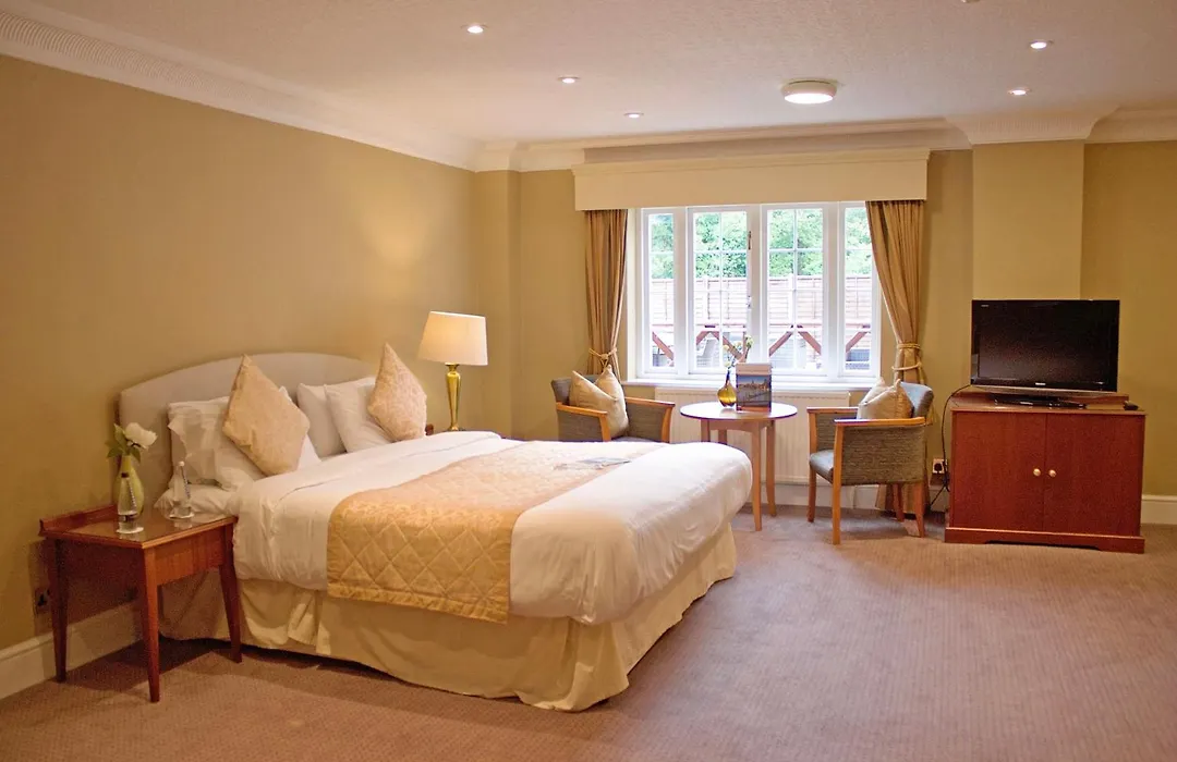 Grovefield House Hotel By Uno -Free Parking-1
