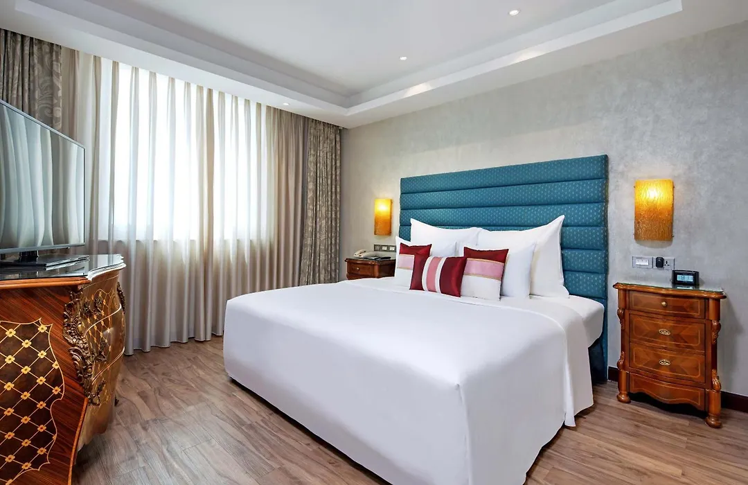 Windsor Plaza Hotel-1