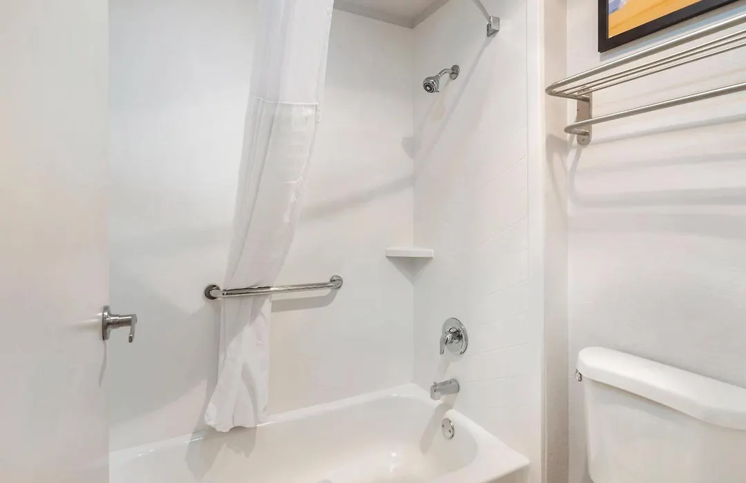 Comfort Inn & Suites Mundelein-Vernon Hills-1