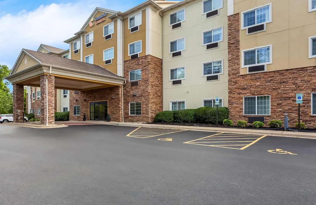 Comfort Suites Grayslake Near Libertyville North-1