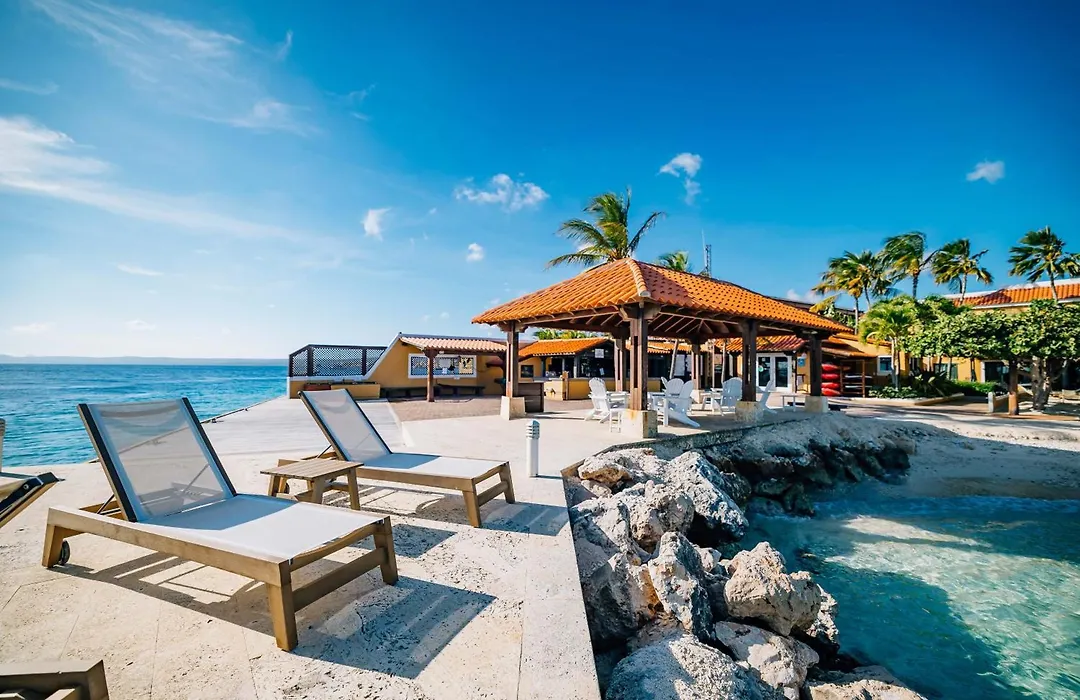 Harbour Village Beach Club-1