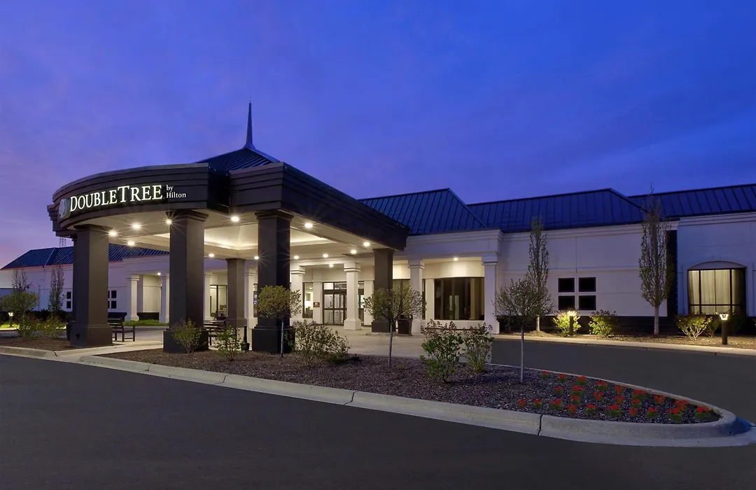 Doubletree By Hilton Hotel Detroit Novi-1