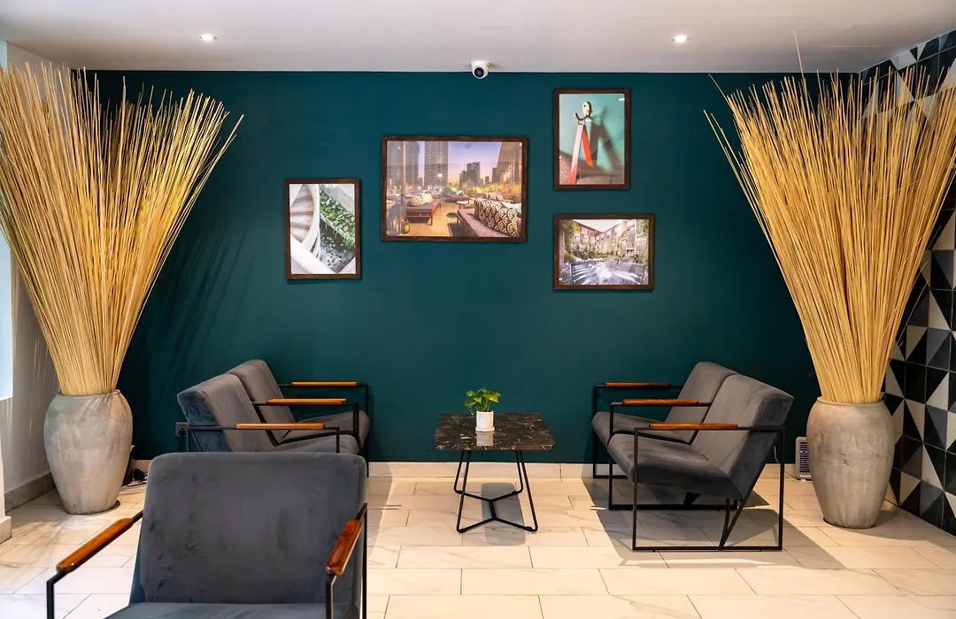 Baitong Hotel & Resort Phnom Penh-1