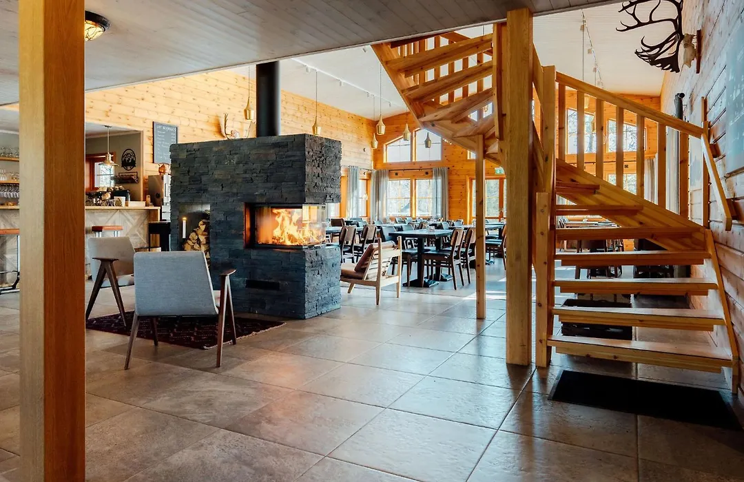 Pinetree Lodge-1