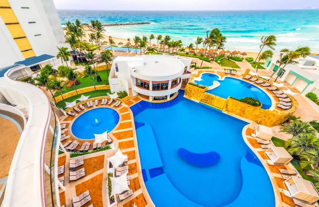 Altitude At Krystal Grand Cancun-1