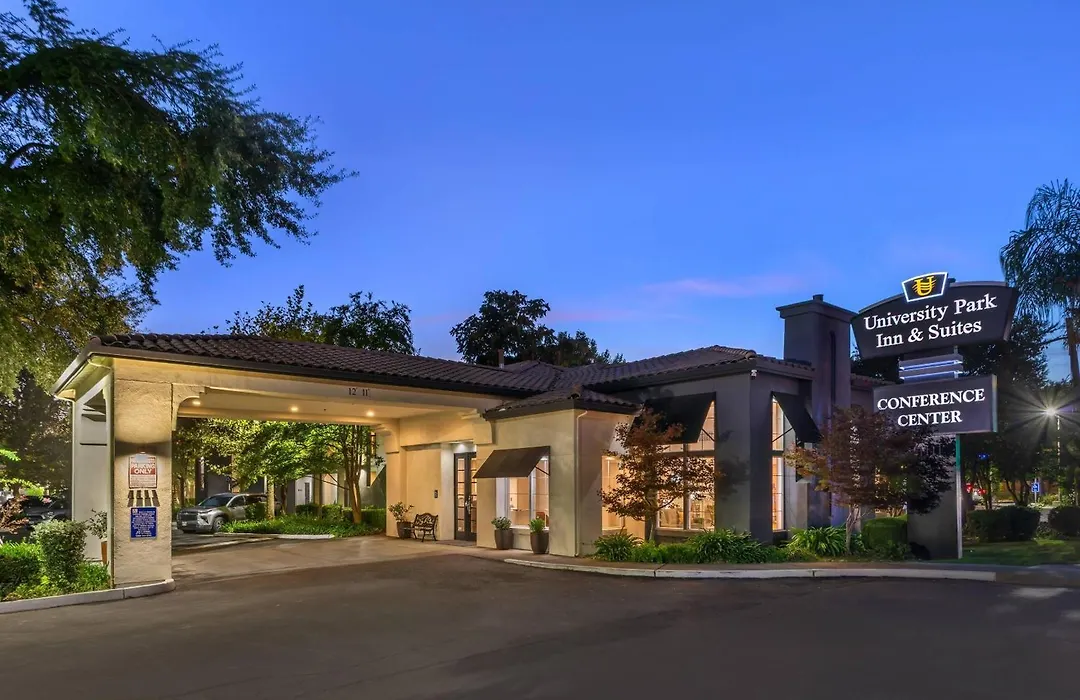 University Park Inn & Suites, An Ascend Collection Hotel-1