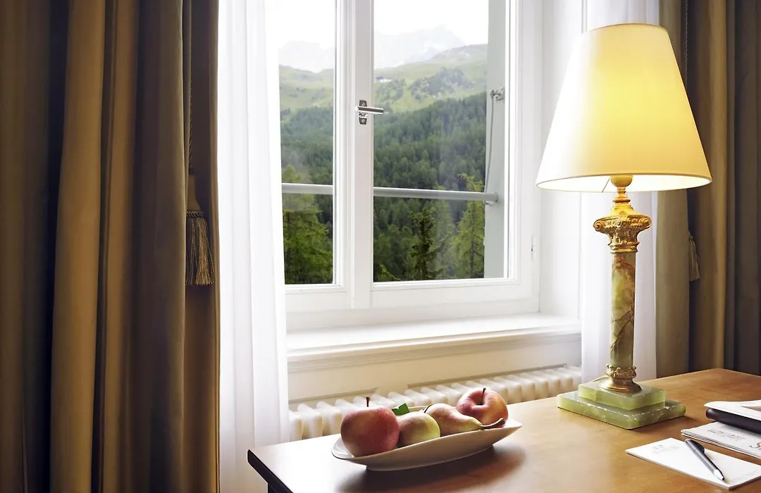 Hotel Waldhaus Sils-1