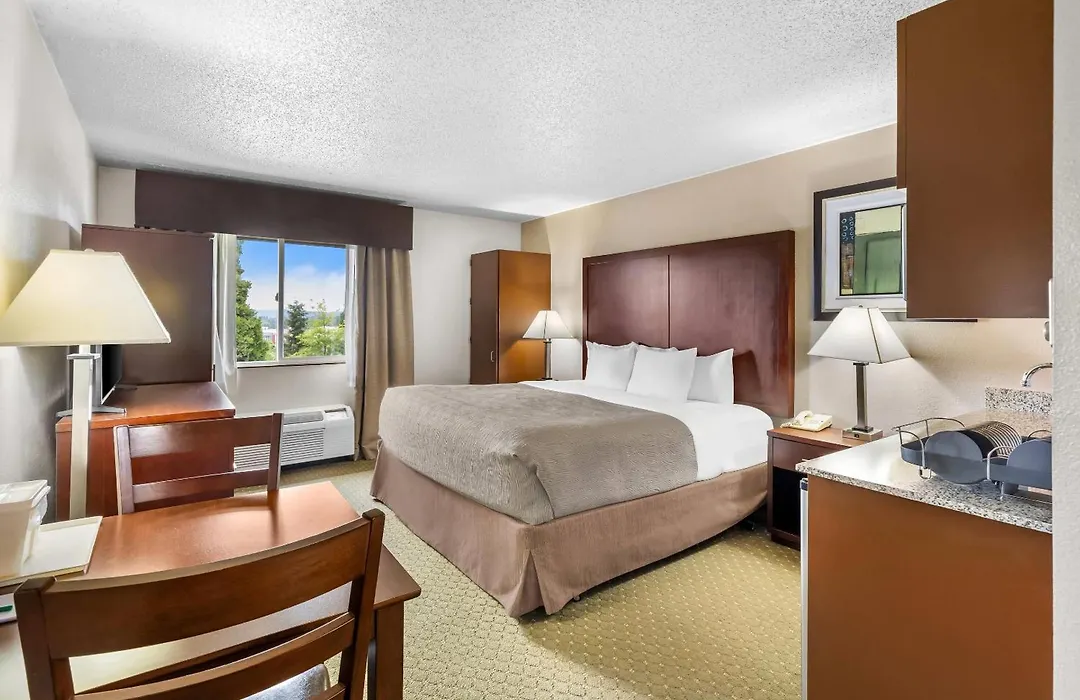 Quality Inn & Suites Clackamas - Portland-1