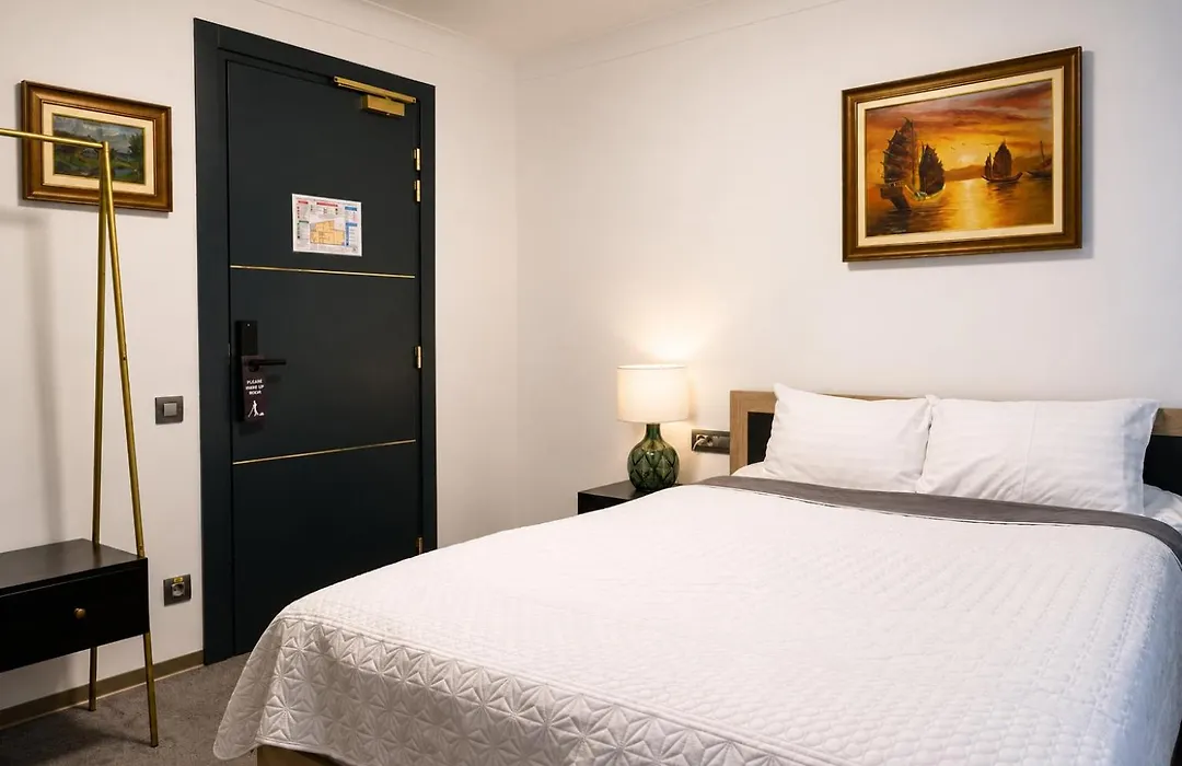 The Square Hotel-1