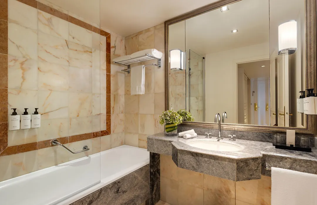 Intercontinental Chantilly Chateau Mont Royal By Ihg-1