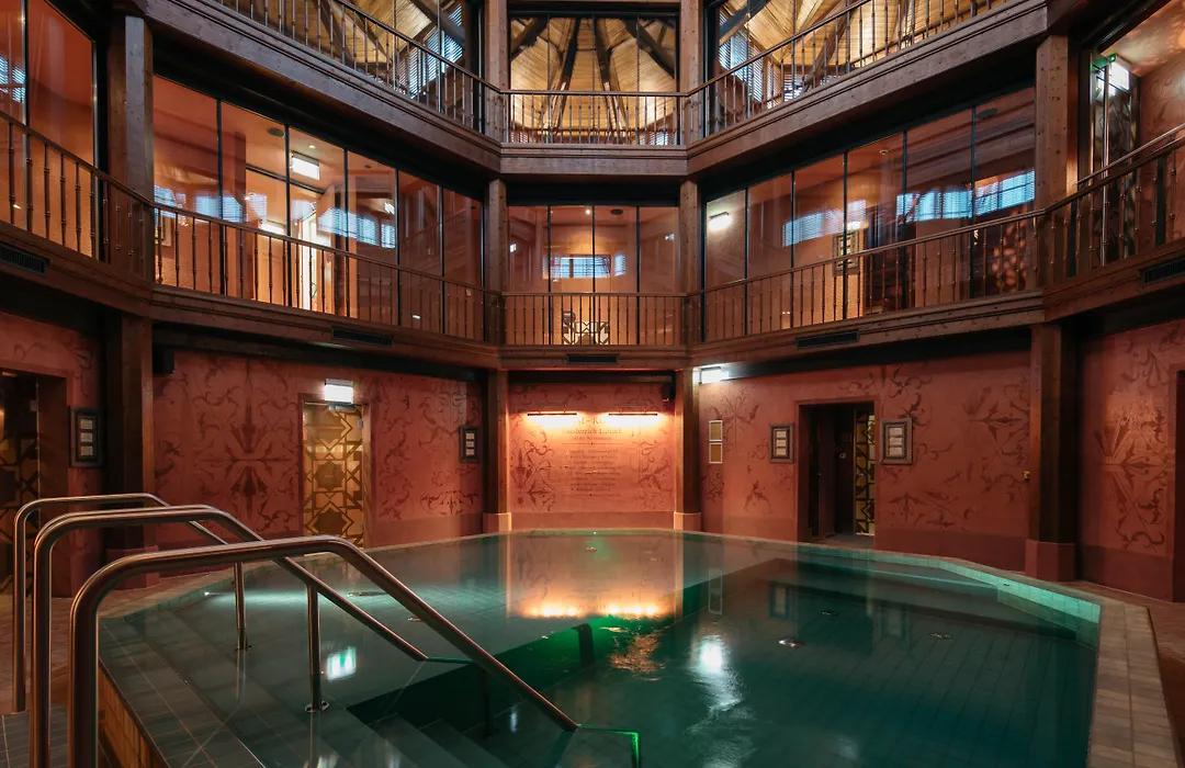 Hotel Baeren Am Bundesplatz-1