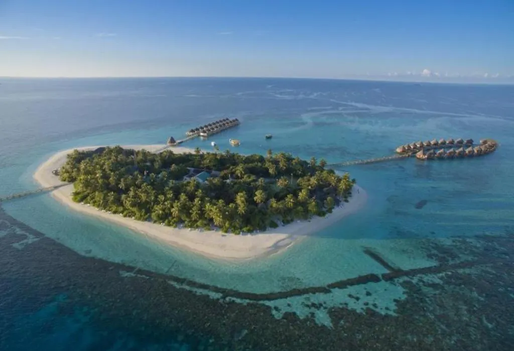 Angaga Island Resort And Spa-1