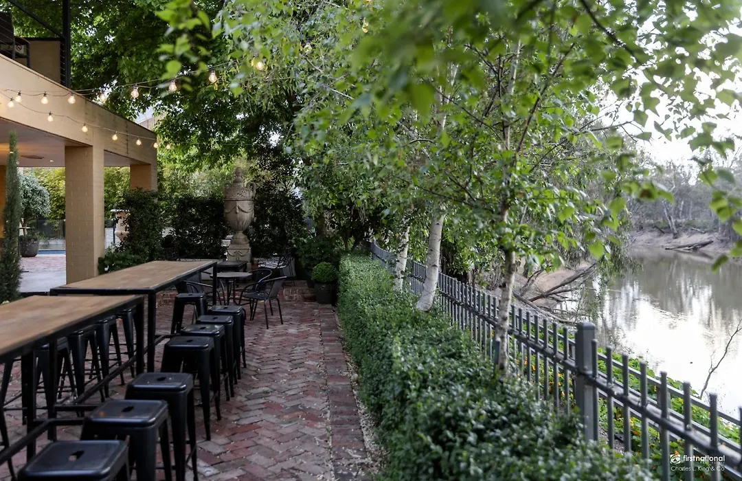 Cocknbull Boutique Hotel Echuca-1