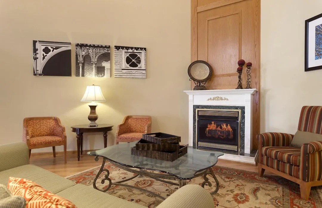 Country Inn & Suites By Radisson, Nevada, Mo-1