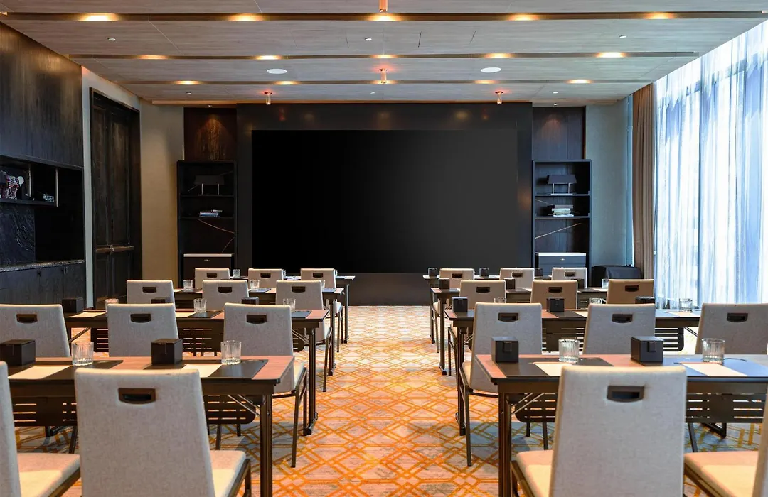 Hyatt Regency Bangkok Sukhumvit-1