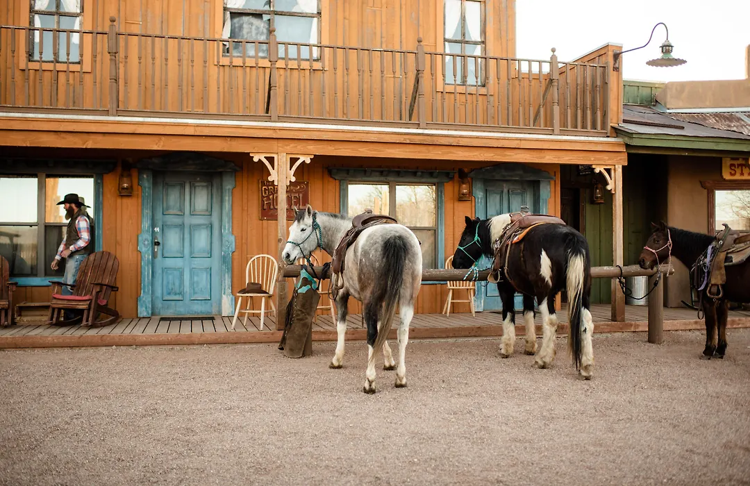 Tombstone Monument Guest Ranch-1