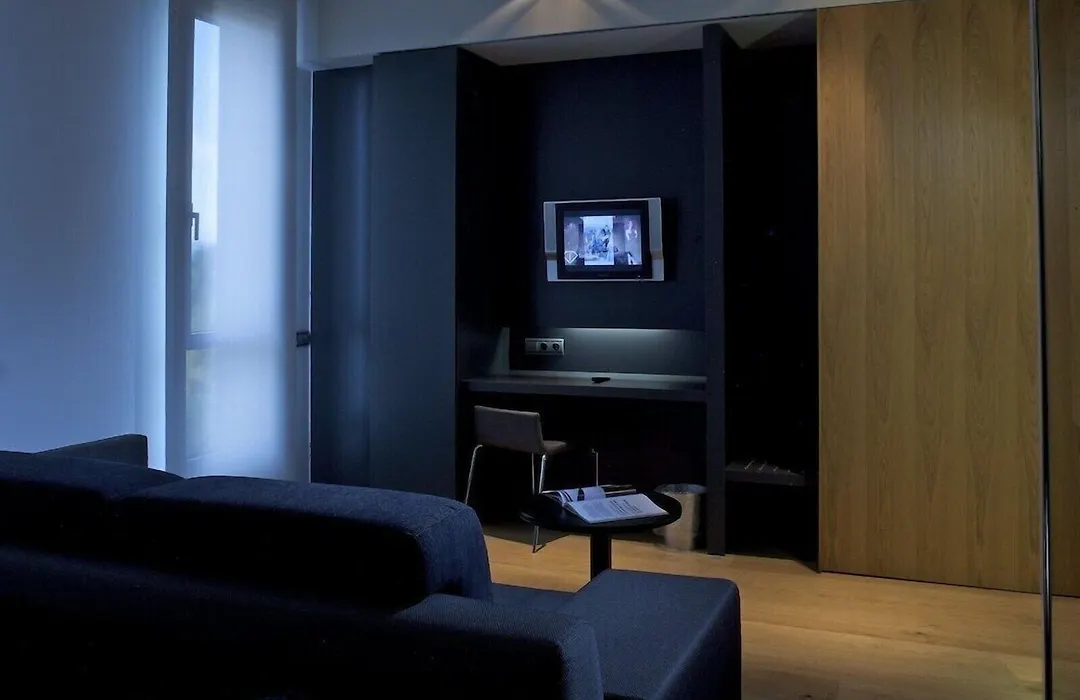 Blu Hotel Almansa-1