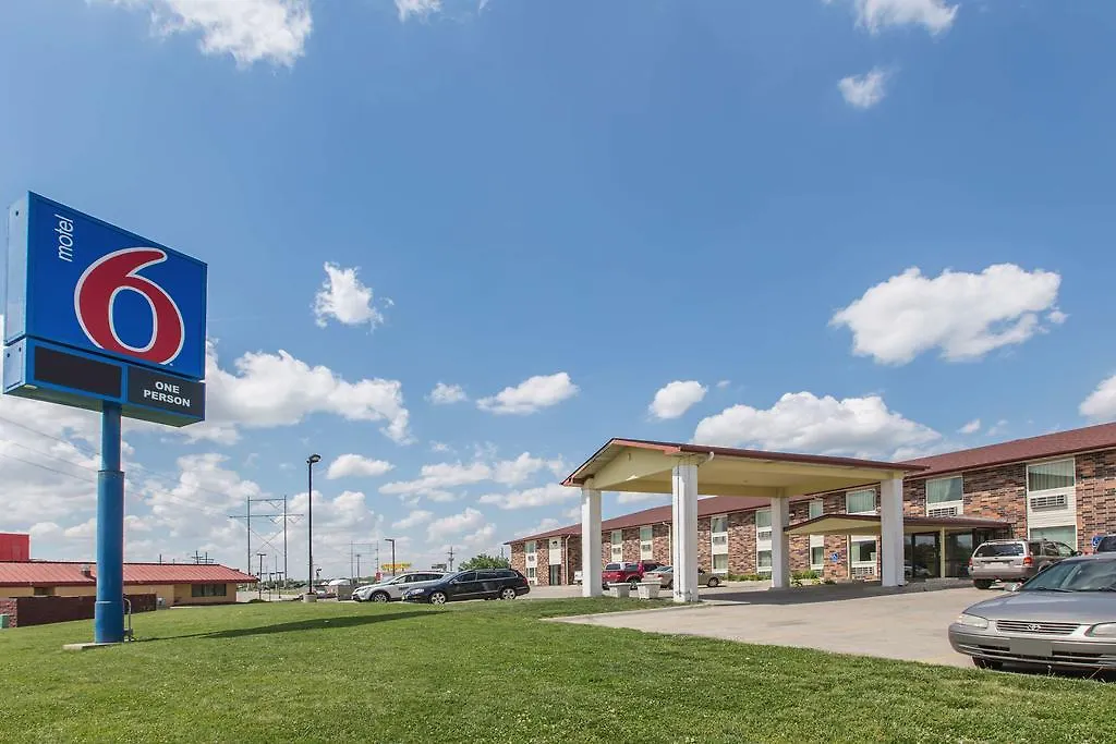 Motel 6 Omaha - Central-1