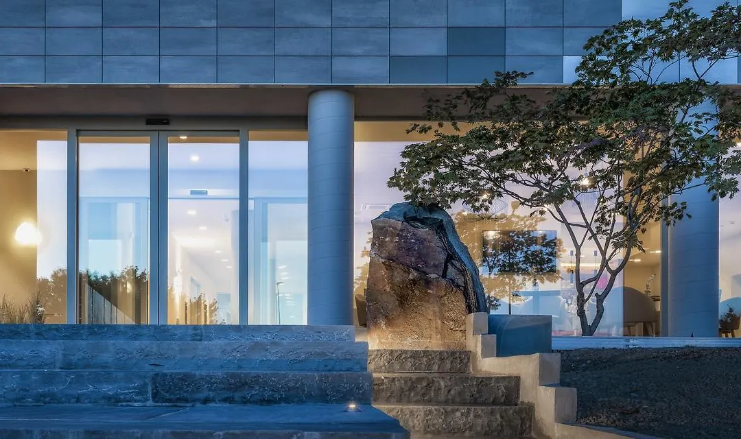 Hotel The Cube-1
